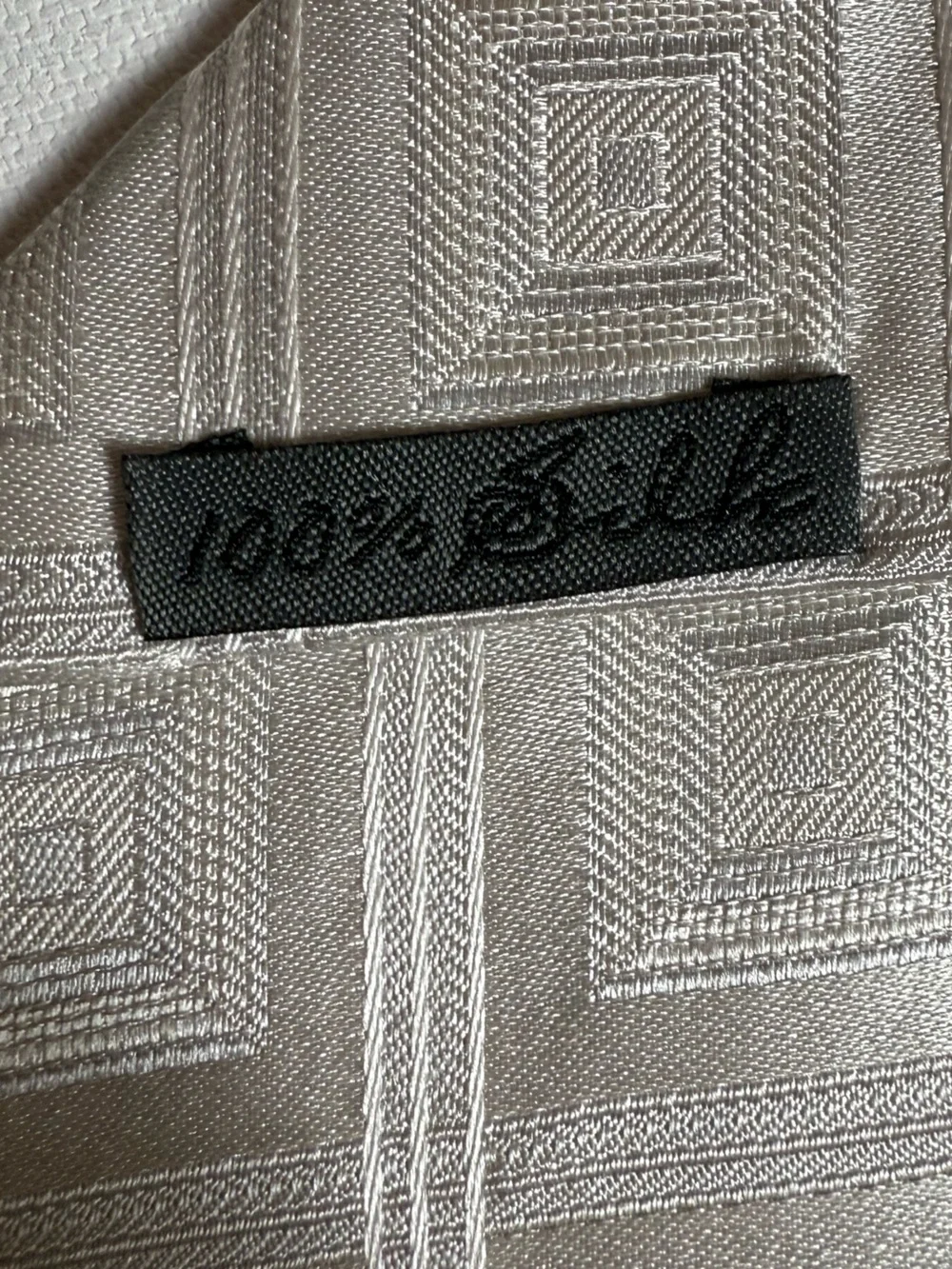 Geoffrey Beene Grey Repp 100% Silk Men's Tie Made in USA EUC